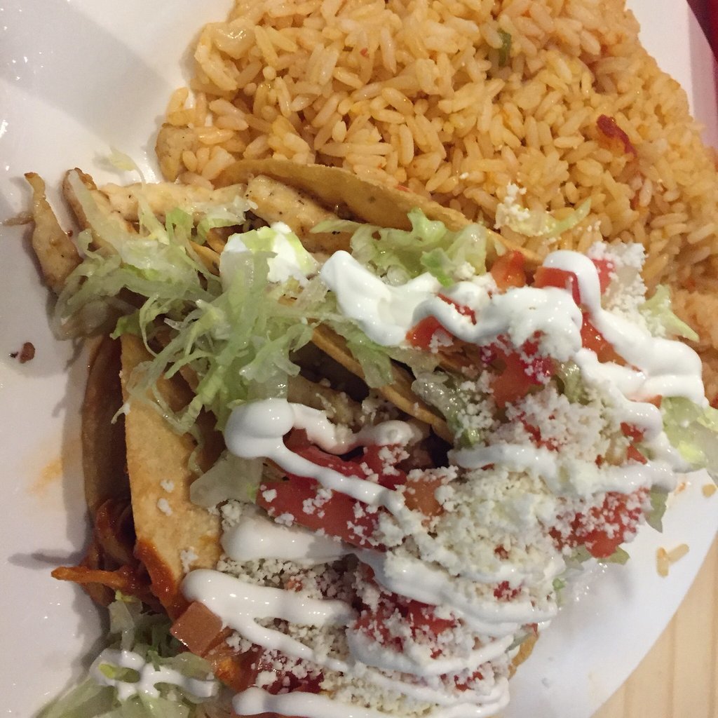 Maciel`s Tortas & Tacos